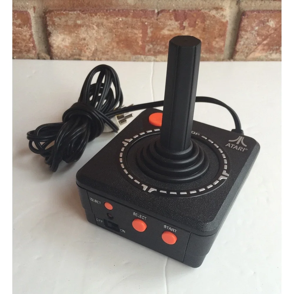 Atari TV Games Plug and Play Joystick 10 Games 2002 Jakks Pacific RCA Retro